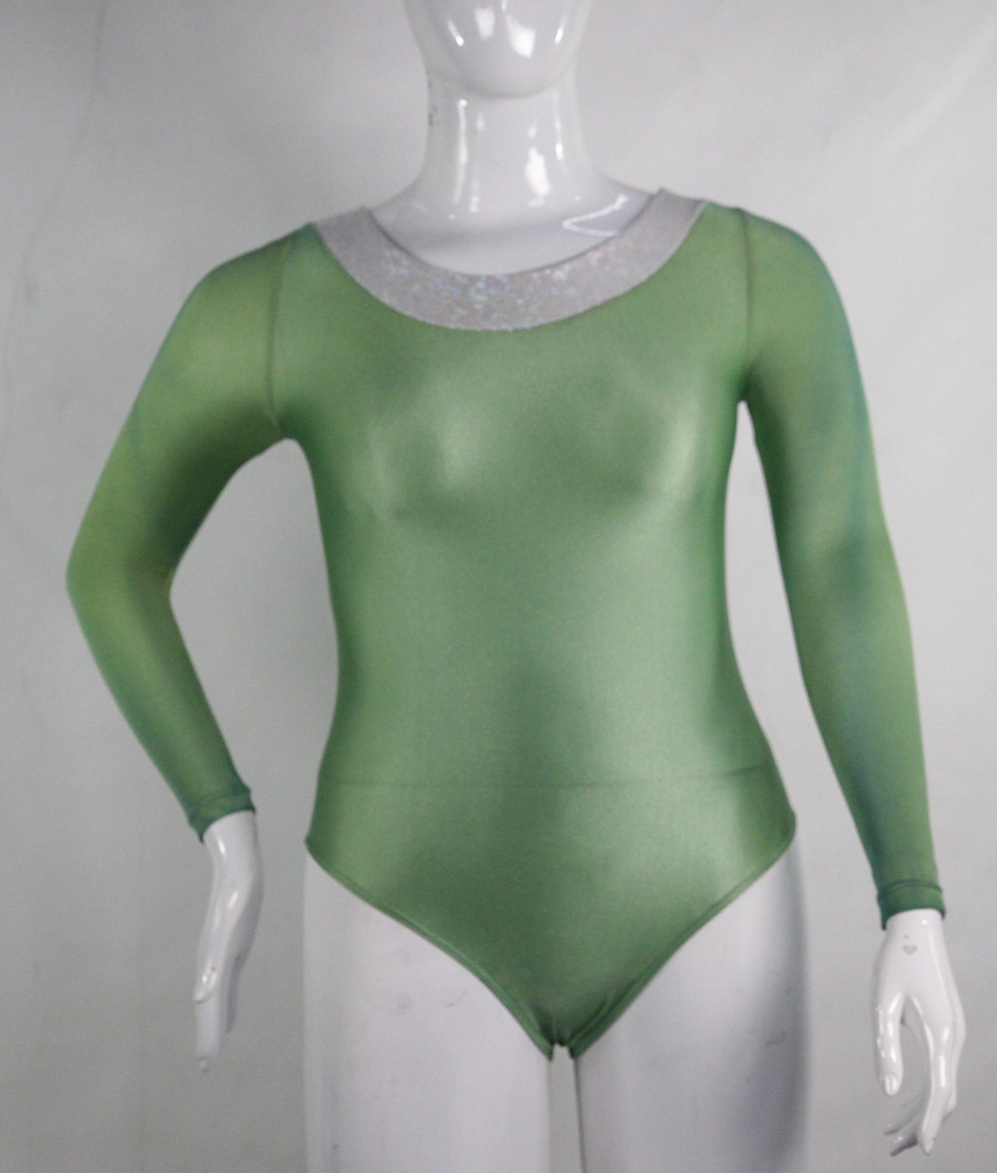 LONG SLEEVE GYM LEOTARD WITH THICK NECKLINE AND 3 HOLE BACK - SKU: 247