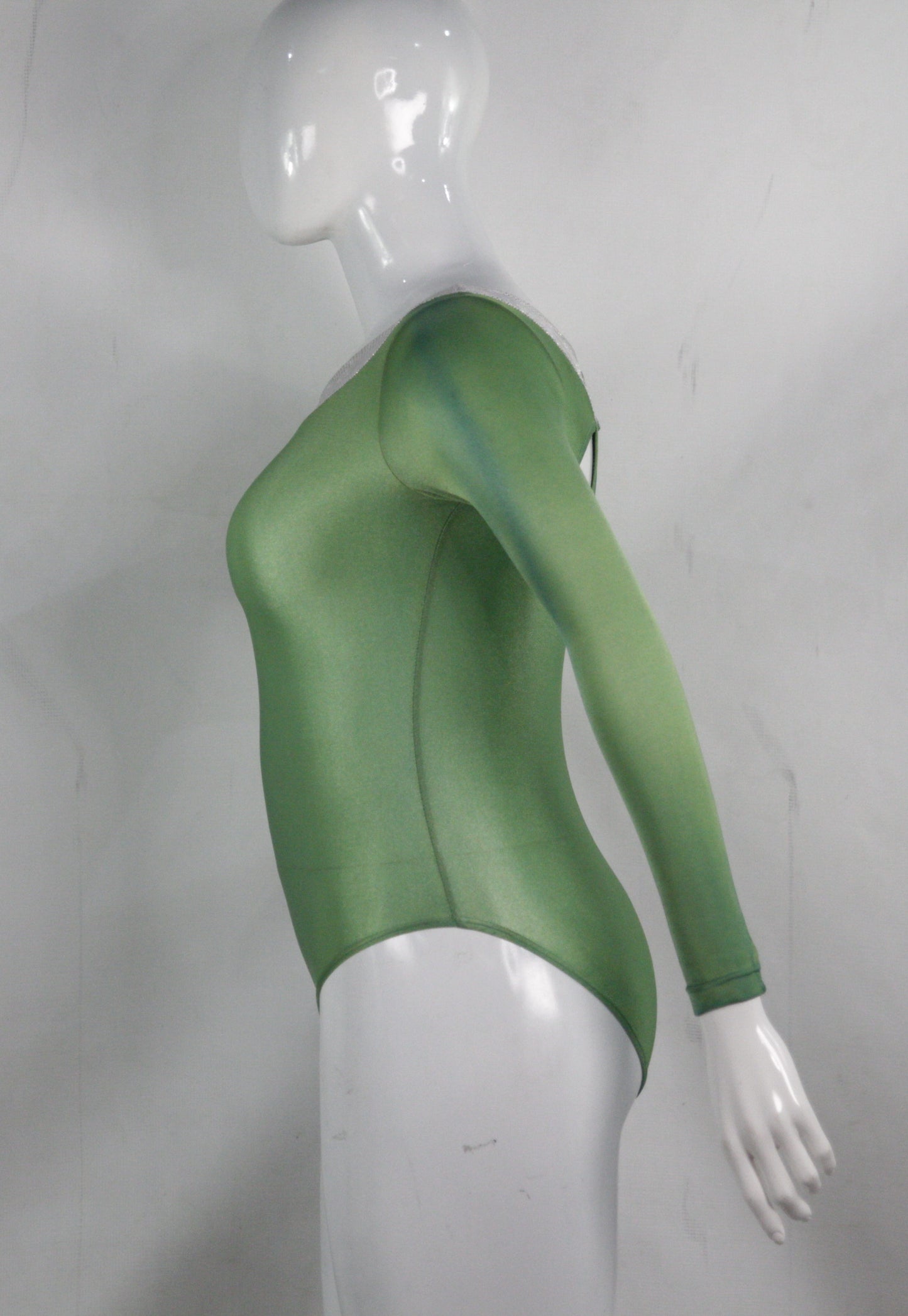 LONG SLEEVE GYM LEOTARD WITH THICK NECKLINE AND 3 HOLE BACK - SKU: 247