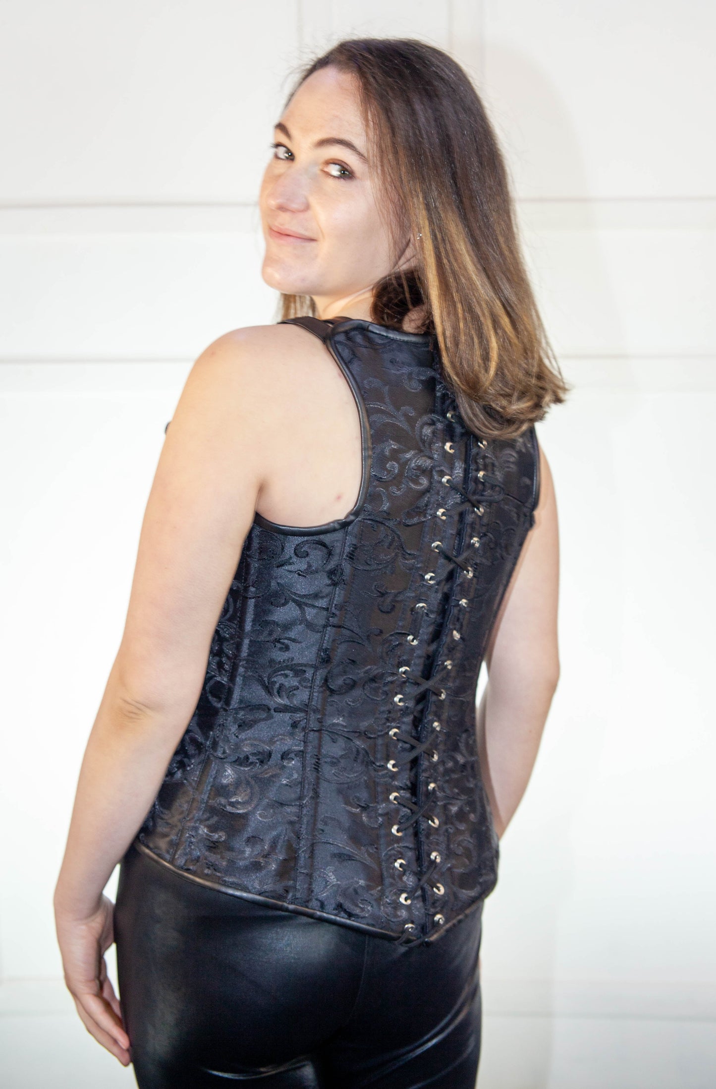 Corset - Full Black with Shoulder Belts