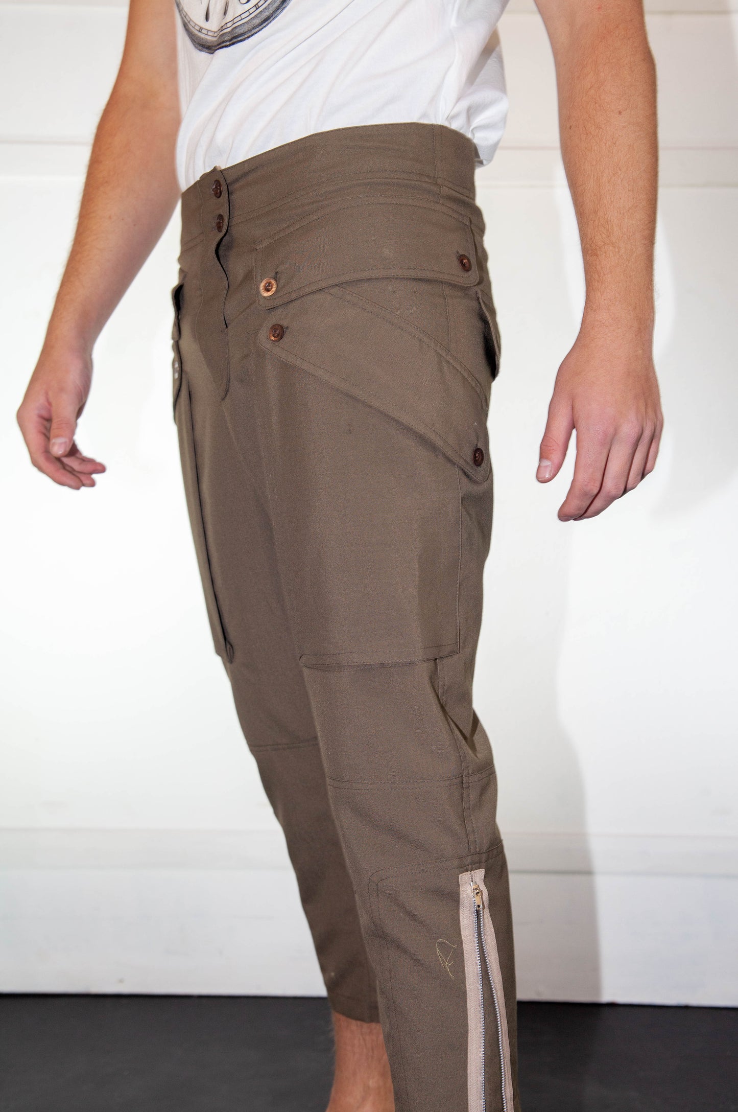 Horse Riding 3/4 Camo Green Trousers