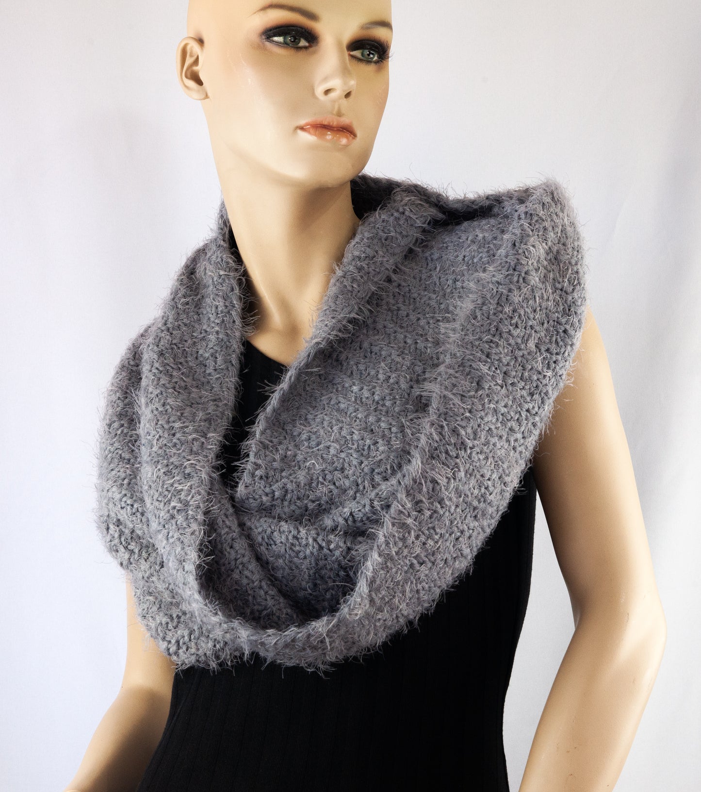 Stoompomp Knitted Scarf