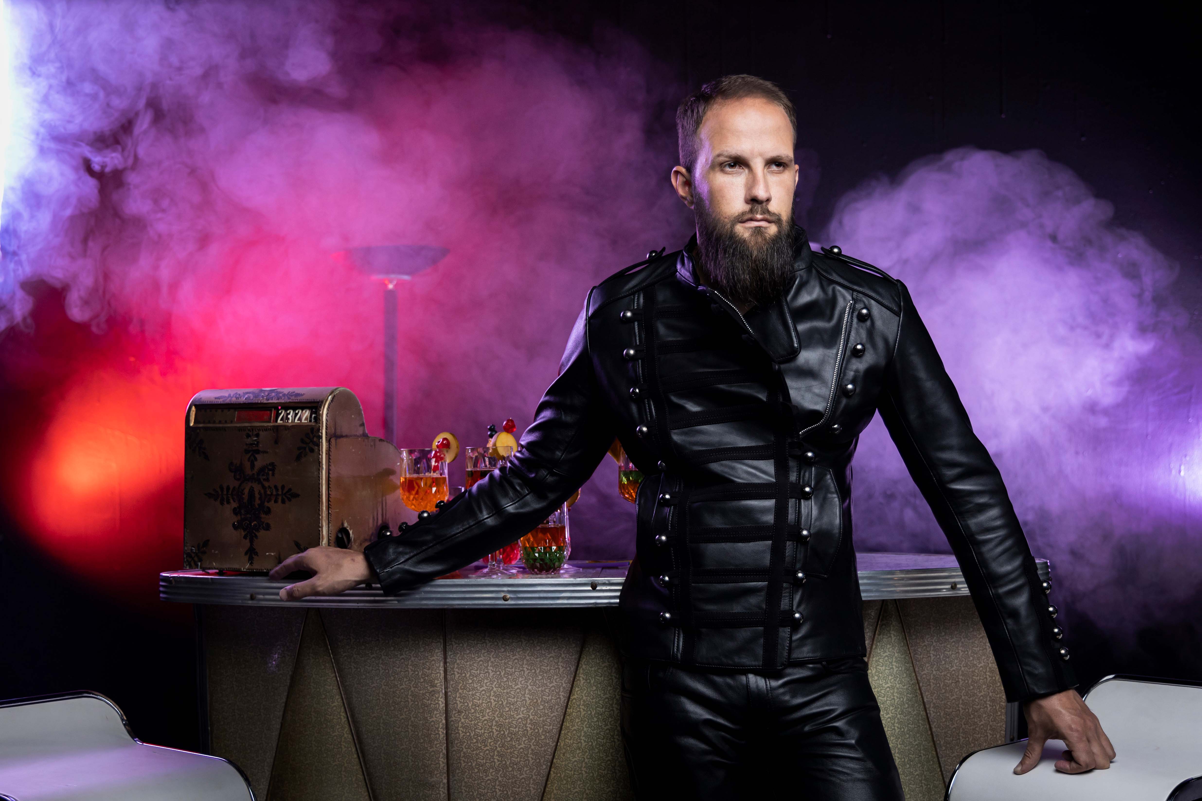Stoompomp Stoompomp Leather Products – Hollywood Costumes Online Shop