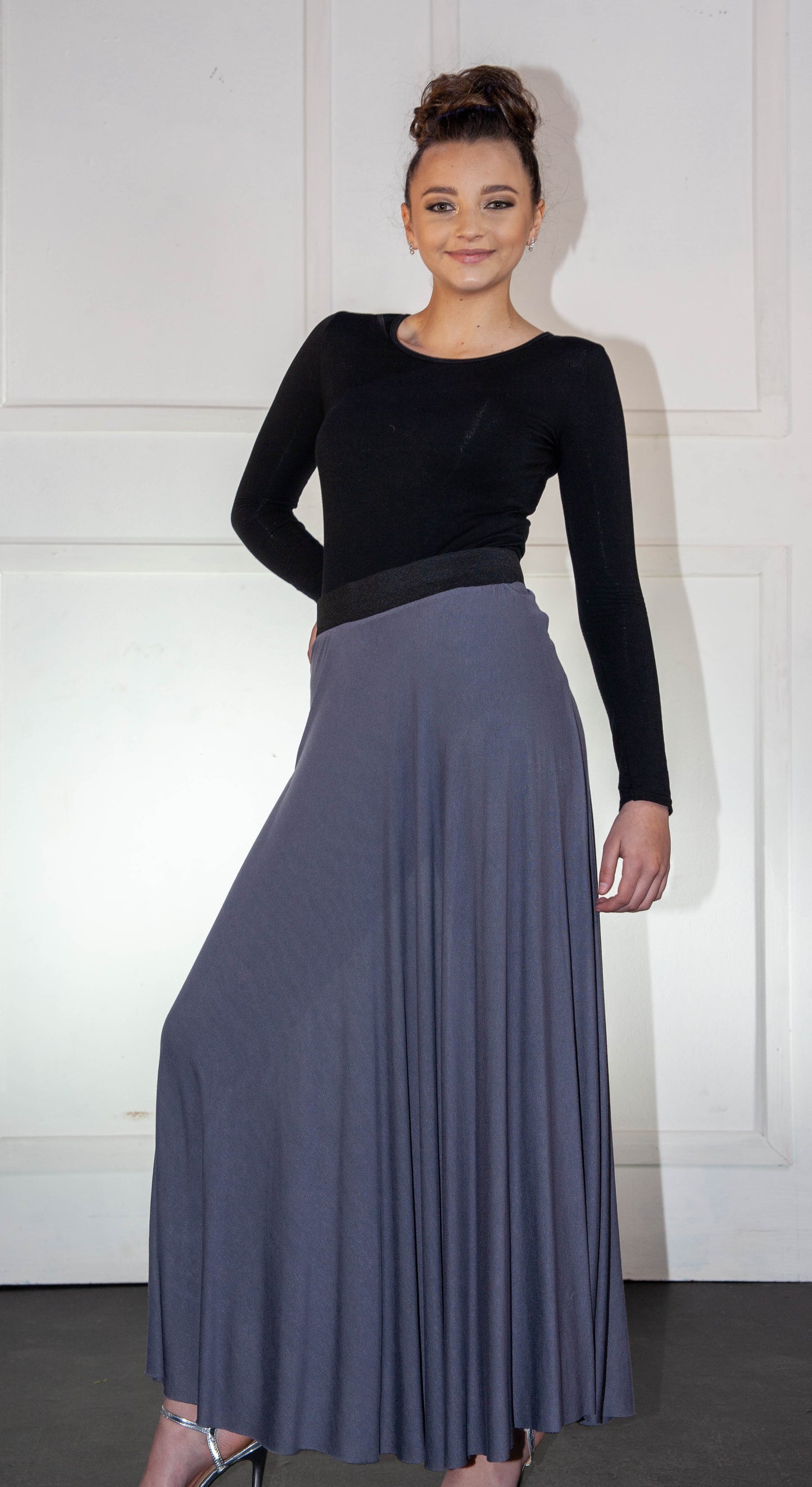 Skirt - Grey Flair Long