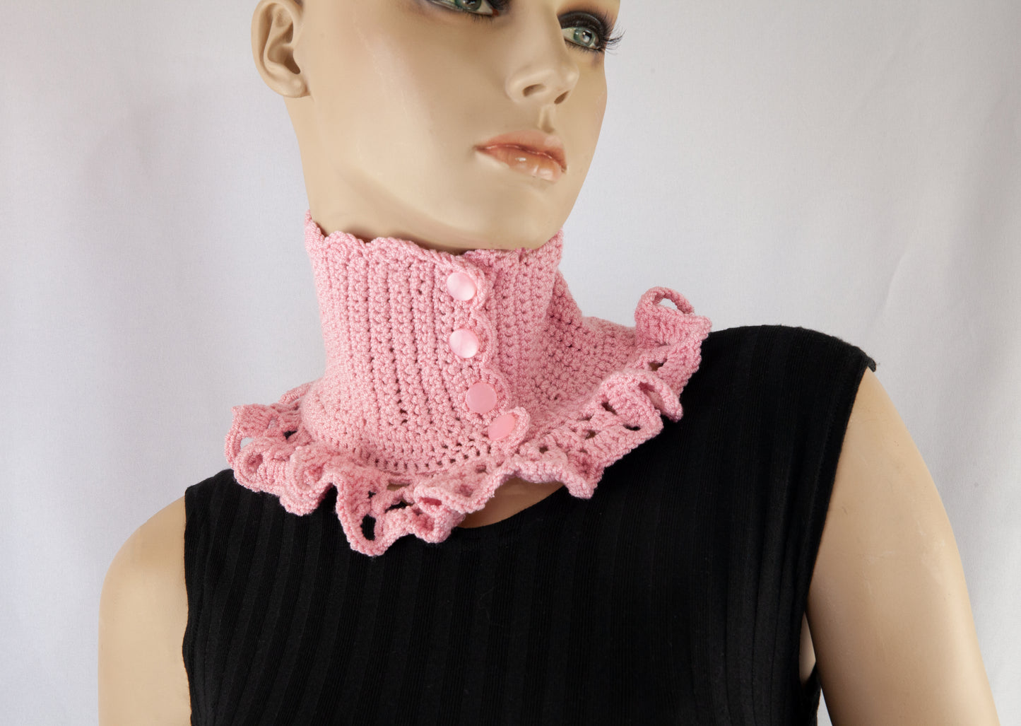 Stoompomp Knitted Collar with Frill